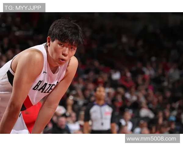 山西外援诺威尔上半场表现惊艳15投10中砍下24分NBA经历丰富引关注